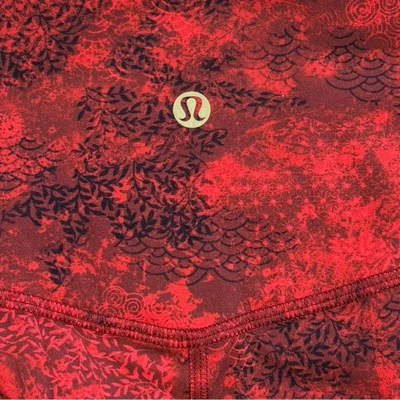 LULULEMON Wunder Under High Rise Leggings Lunar New Year Limited Edition Size 6 - Picture 5 of 7